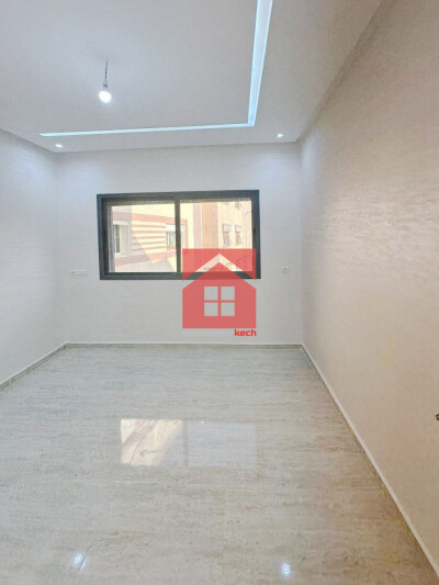 Appartement neuf avec balcon à louer