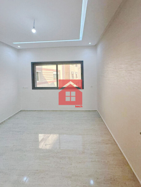 Appartement neuf avec balcon à louer-0