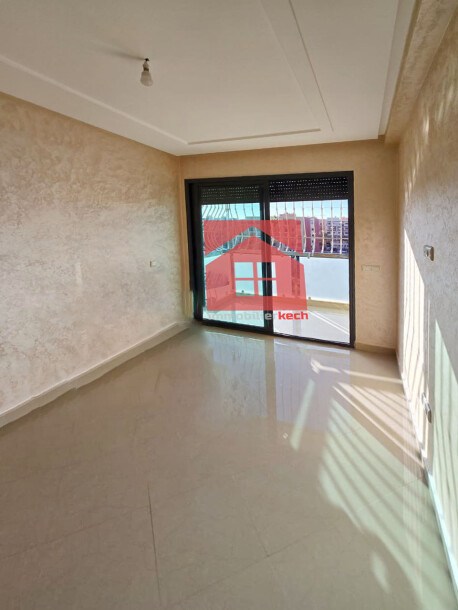 Bel appartement avec terrasse à vendre-0