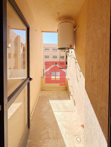 Appartement vide avec piscine à louer-1