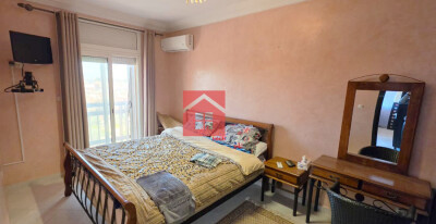 Bel appartement meublé avec terrasse à louer