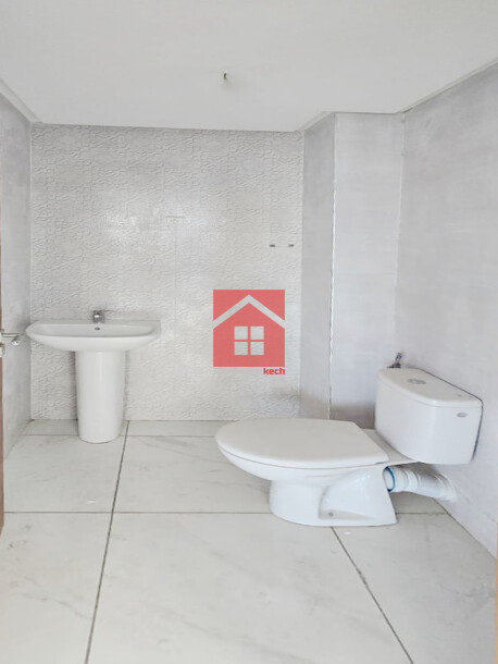 Bureau avec Deux Facades à Louer-3