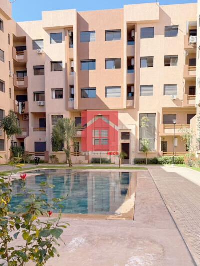 Appartement vide avec piscine à louer-0