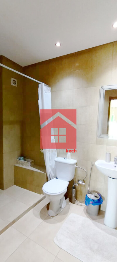 Appartement meublé avec piscine  à vendre