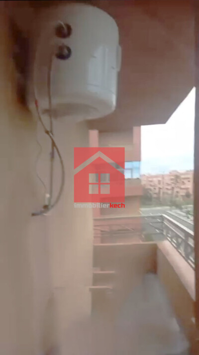 Neuf appartement avec balcon à loue-0