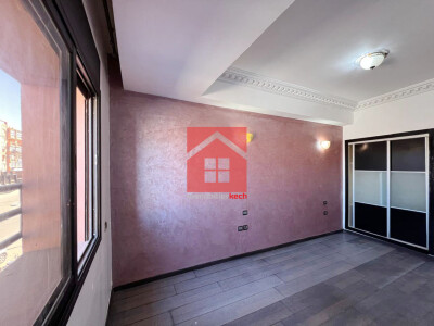 Appartement avec terrasse en vue sur la rue