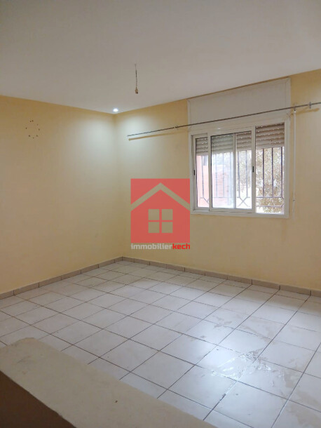 Appartement vide avec terasse à louer-3