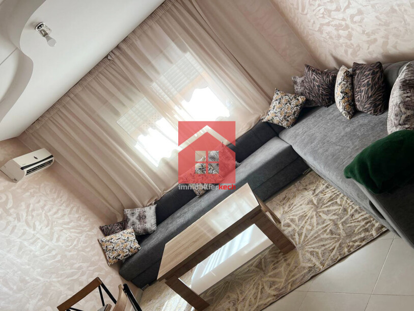 Bel appartement avec balcon à louer-0