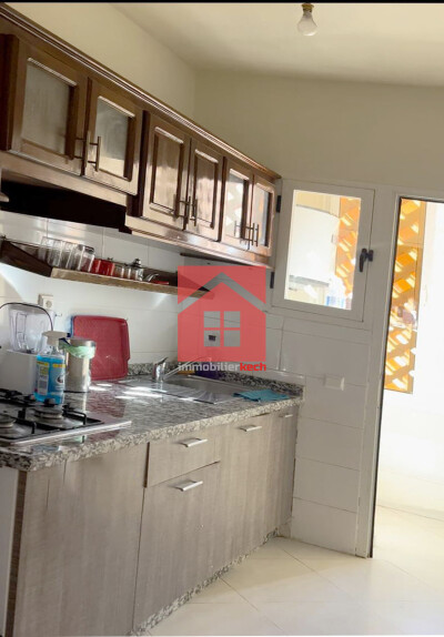 Bel appartement avec balcon à louer-4