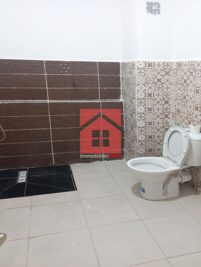 Appartement meublé avec balcon à louer-4