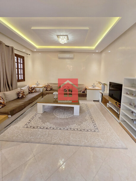 Elégante villa meublée avec piscine à vendre-1