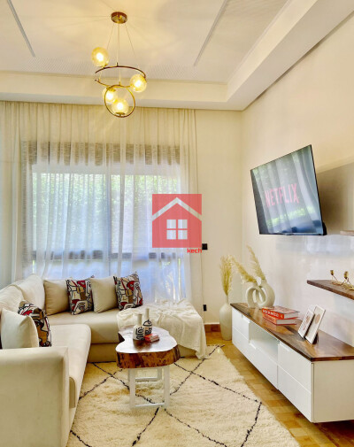 Luxe Appartement avec Terrasse et Piscine-6