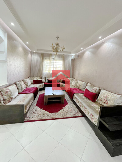 Neuf appartement avec balcon à louer-0