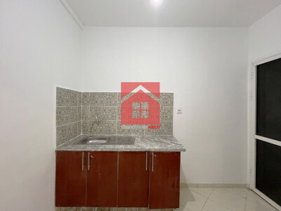 Appartement neuf avec balcon à louer-3