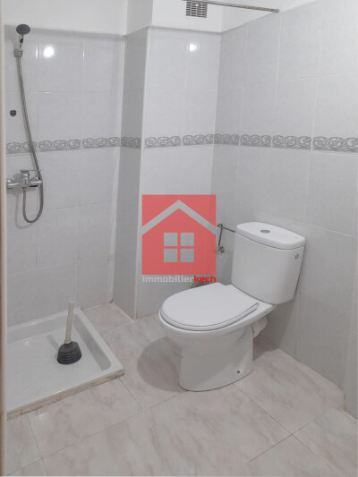 Neuf appartement avec 2 balcons à louer-5